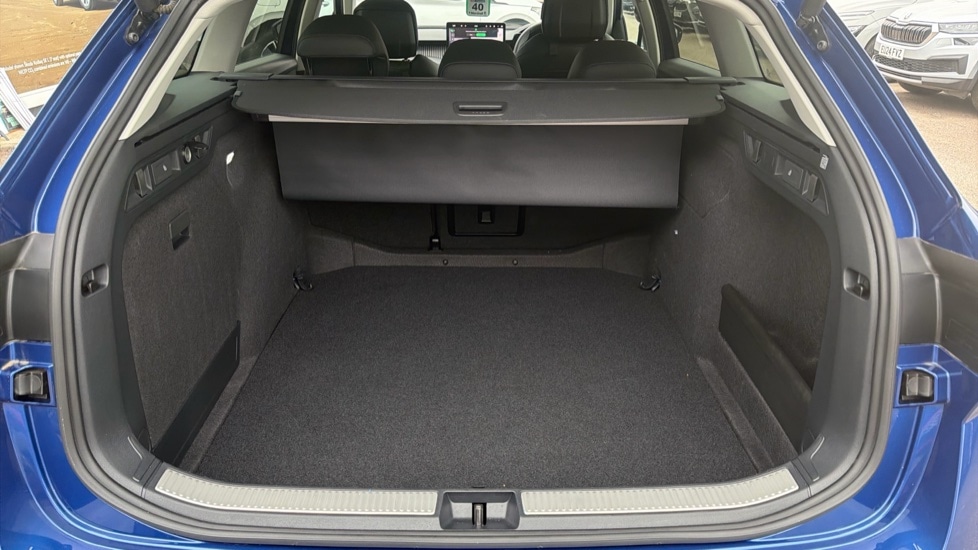 Used Skoda Superb 2024 for sale - 76871031: Photo 16