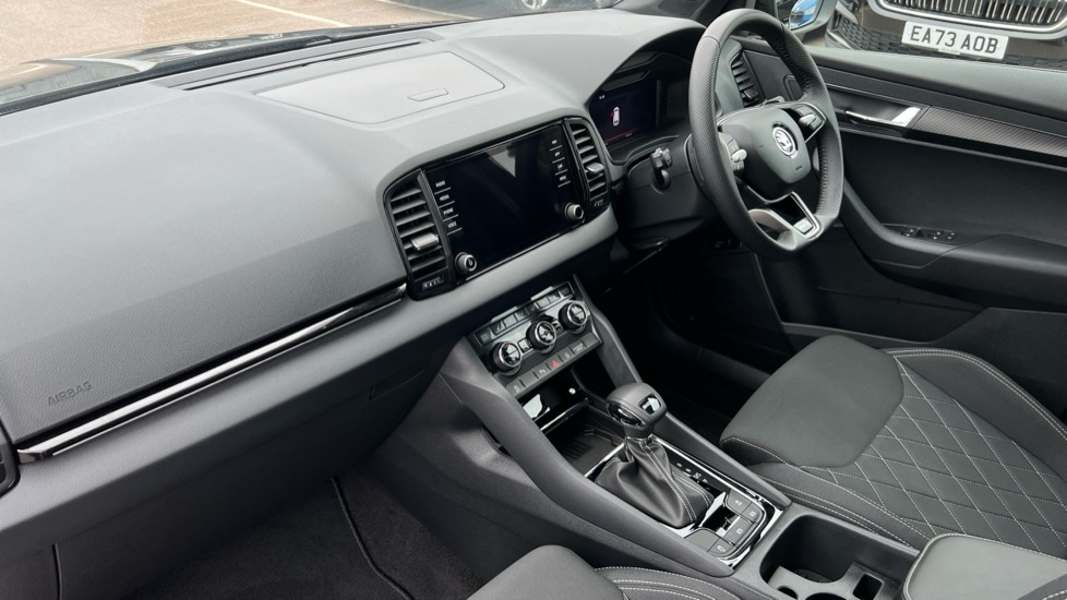Used Skoda Karoq 2024 for sale - 76014943: Photo 2