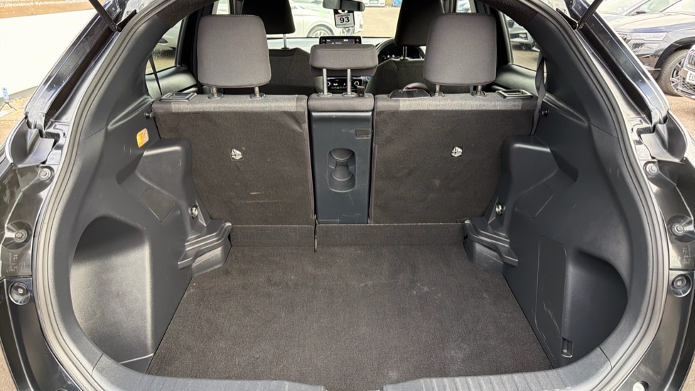 Used Toyota Yaris Cross 2023 for sale - 76881829: Photo 15