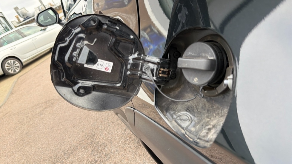 Used Toyota Yaris Cross 2023 for sale - 76881829: Photo 21