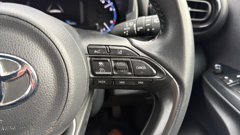 Used Toyota Yaris Cross 2023 for sale - 76881829: Photo 22