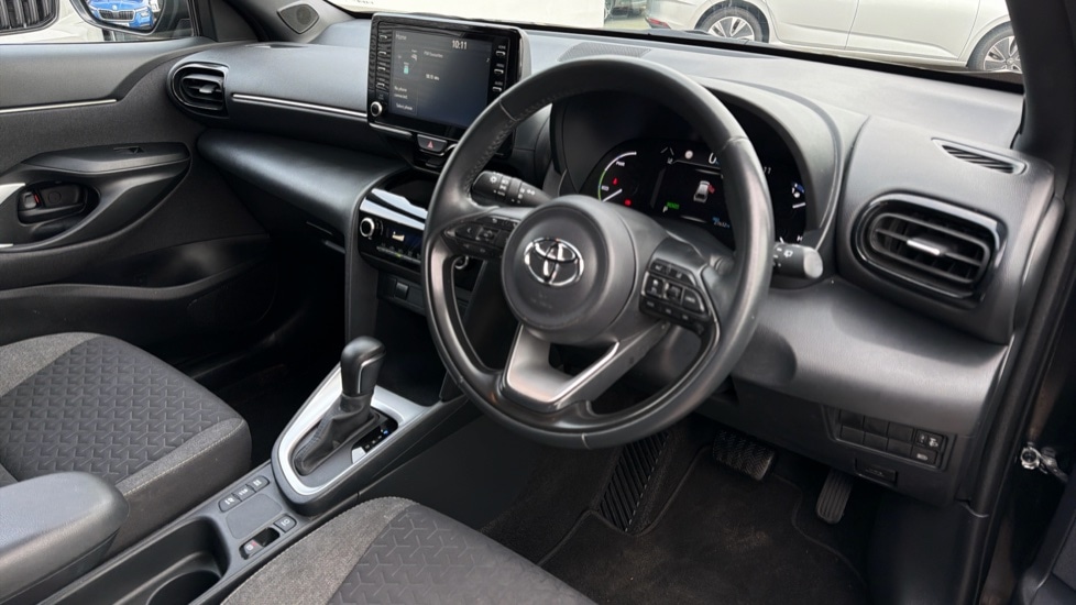 Used Toyota Yaris Cross 2023 for sale - 76881829: Photo 9