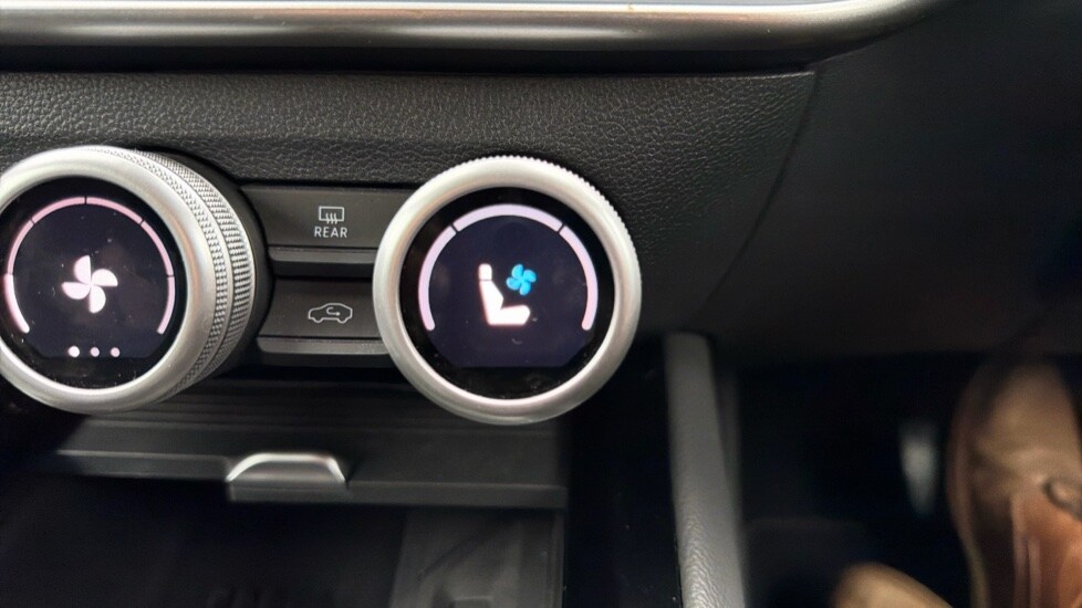Used Skoda Superb 2024 for sale - 76217125: Photo 34