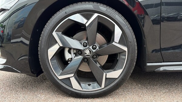 Used Skoda Superb 2025 for sale - 76289824: Photo 19