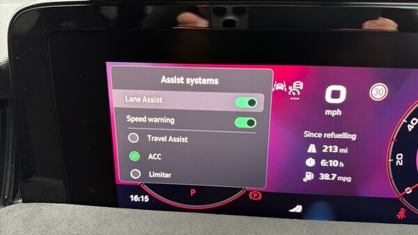 Used Skoda Superb 2025 for sale - 76289824: Photo 38