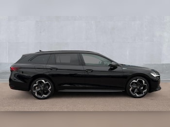 Used Skoda Superb 2025 for sale - 76289824: Photo 4