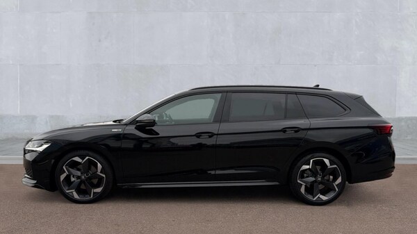 Used Skoda Superb 2025 for sale - 76289824: Photo 9