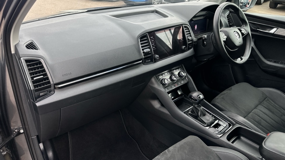 Used Skoda Karoq 2024 for sale - 76868423: Photo 2