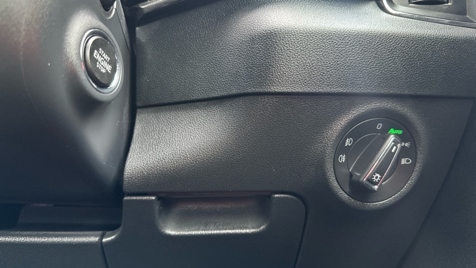 Used Skoda Karoq 2024 for sale - 76868423: Photo 33