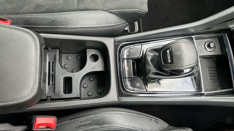 Used Skoda Karoq 2024 for sale - 76868423: Photo 35