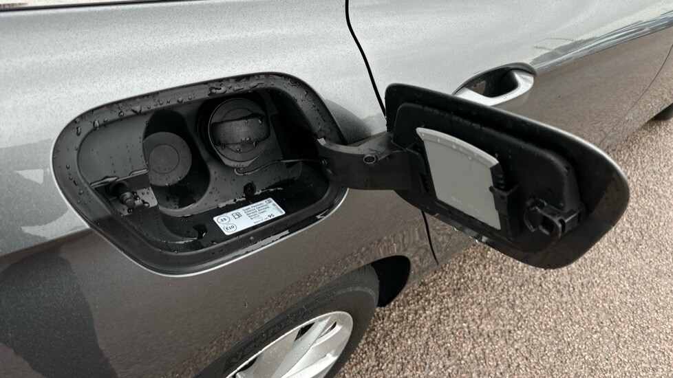 Used Skoda Superb 2024 for sale - 75776140: Photo 22