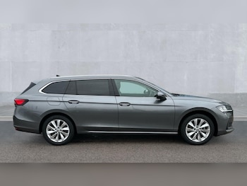 Used Skoda Superb 2024 for sale - 75776140: Photo