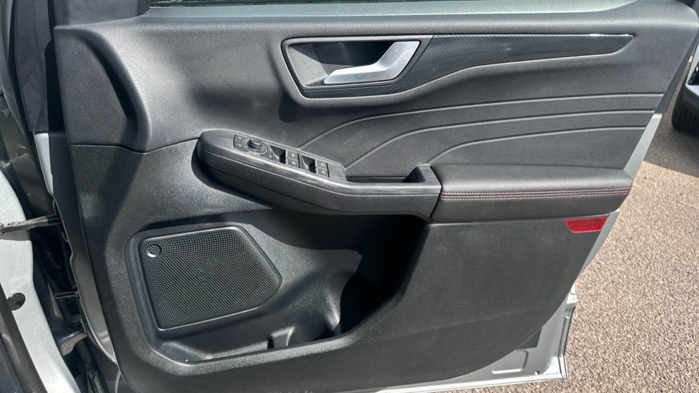 Used Ford Kuga 2023 for sale - 76921945: Photo 30