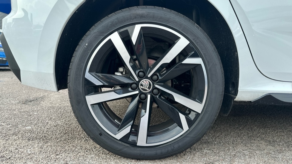 Used Skoda Kamiq 2025 for sale - 76868315: Photo 5