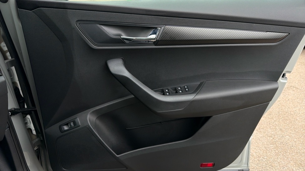 Used Skoda Karoq 2025 for sale - 76623527: Photo 37