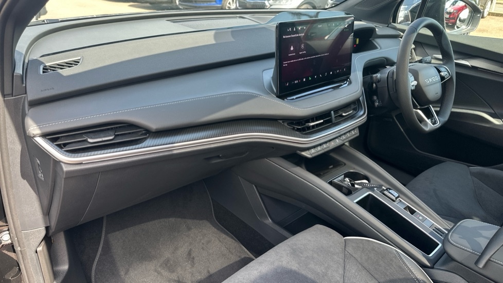 Used Skoda Enyaq 2025 for sale - 76217274: Photo 2