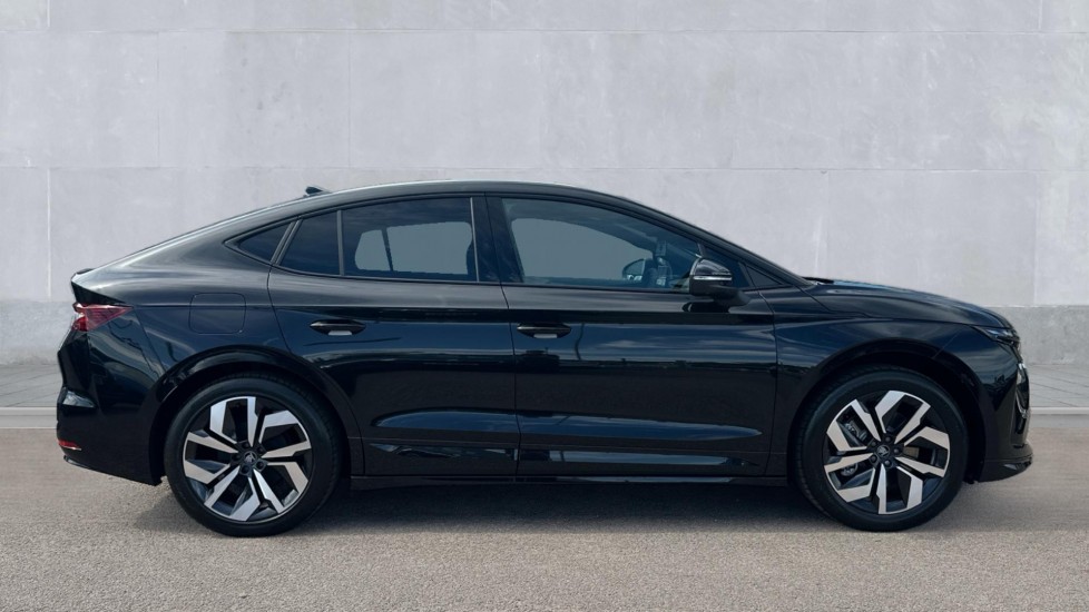 Used Skoda Enyaq 2025 for sale - 76217274: Photo 4