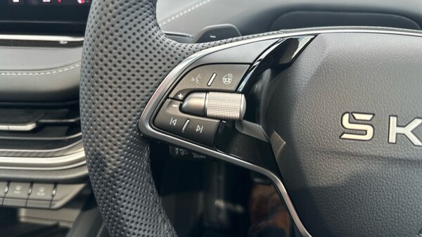 Used Skoda Enyaq 2025 for sale - 76217274: Photo 42