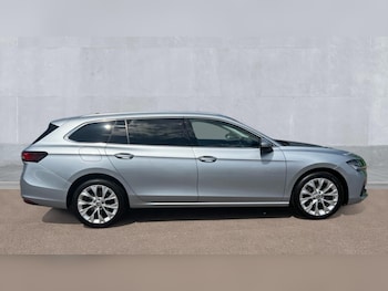 Used Skoda Superb 2024 for sale - 76501510: Photo