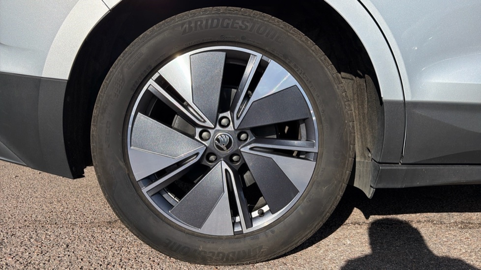 Used Skoda Enyaq 2024 for sale - 76276362: Photo 5