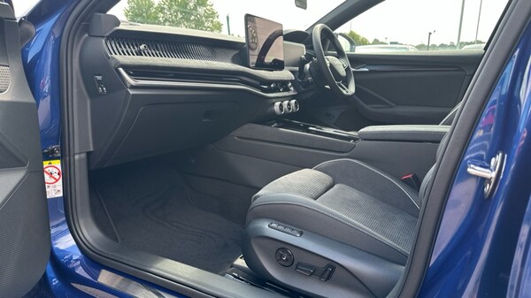 Used Skoda Superb 2025 for sale - 75481036: Photo 27