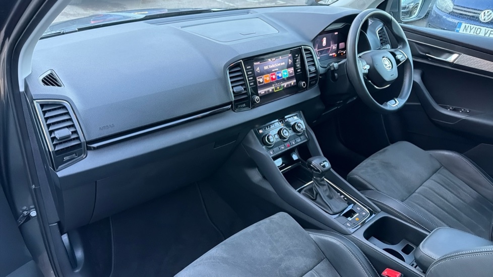 Used Skoda Karoq 2022 for sale - 76875000: Photo 2