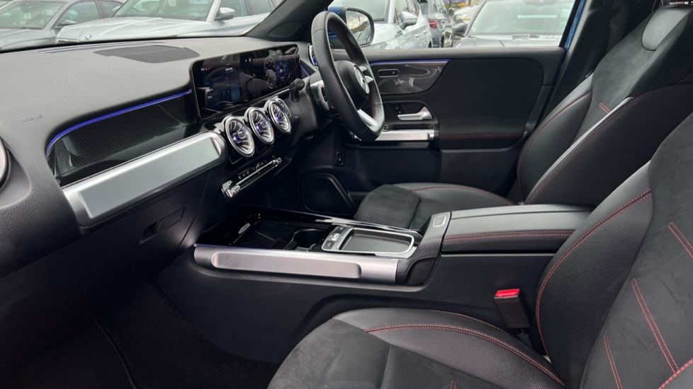 Used Mercedes-Benz GLB 2024 for sale - 76458935: Photo 10