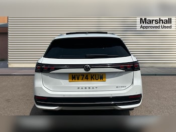 Used Volkswagen Passat 2024 for sale - 75481018: Photo