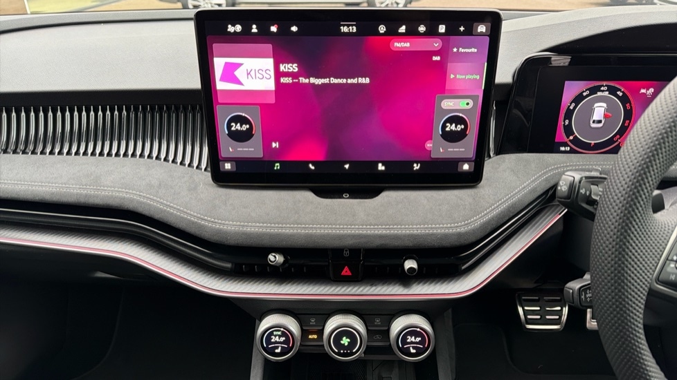 Used Skoda Superb 2025 for sale - 76870941: Photo 13