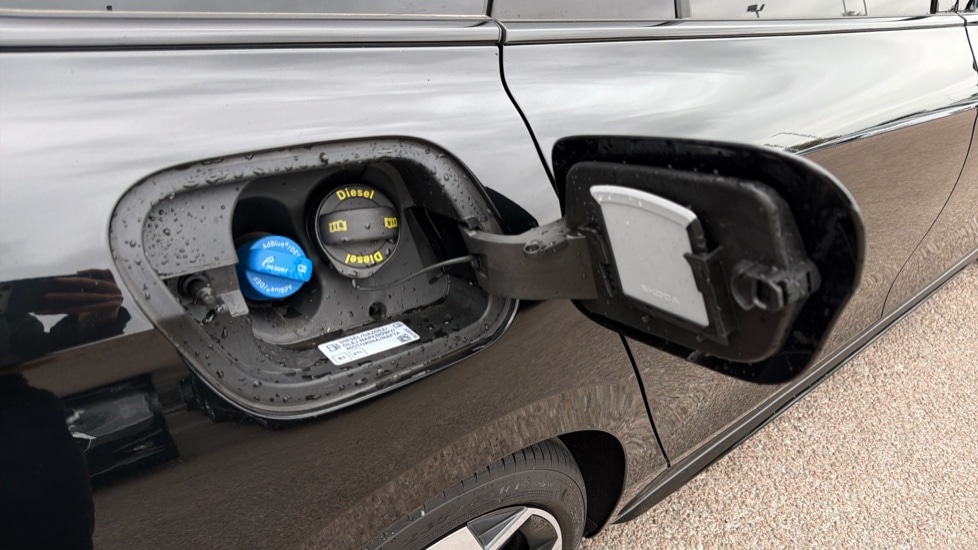 Used Skoda Superb 2025 for sale - 76870941: Photo 29