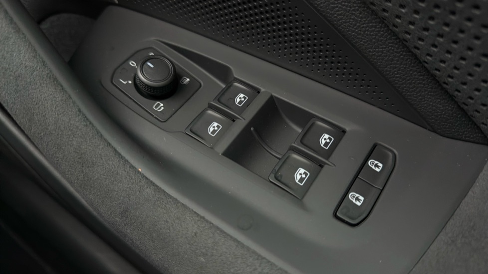 Used Skoda Superb 2025 for sale - 76870941: Photo 35