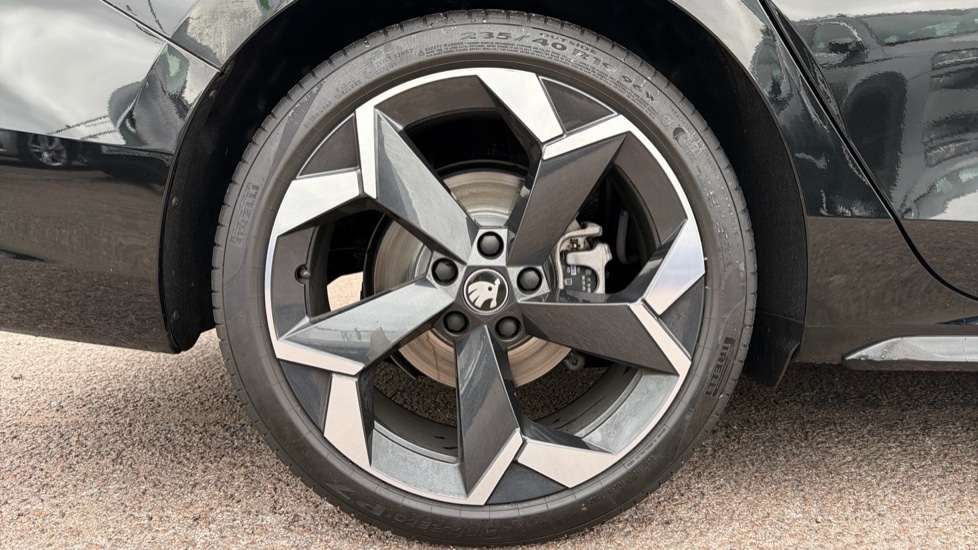 Used Skoda Superb 2025 for sale - 76870941: Photo 5