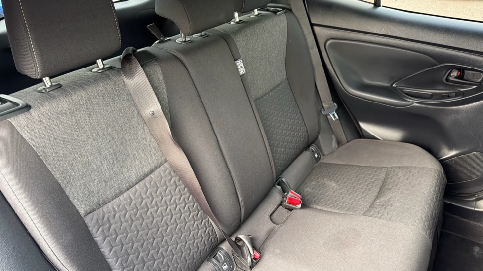 Used Toyota Yaris Cross 2023 for sale - 76580147: Photo 14