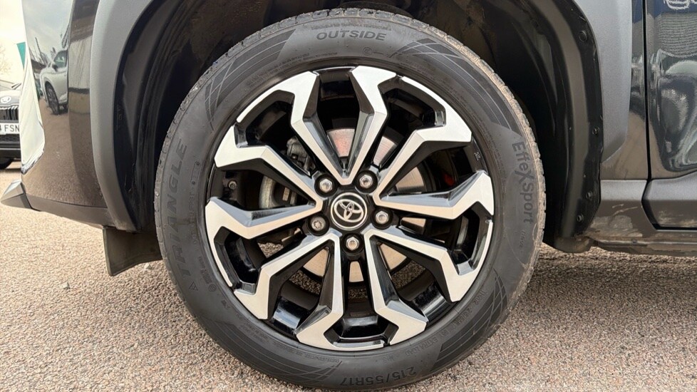 Used Toyota Yaris Cross 2023 for sale - 76580147: Photo 17