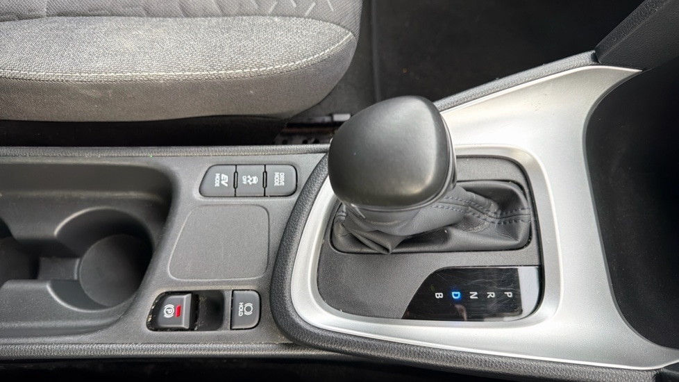 Used Toyota Yaris Cross 2023 for sale - 76580147: Photo 27