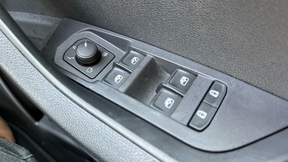 Used Skoda Karoq 2024 for sale - 76868761: Photo 34