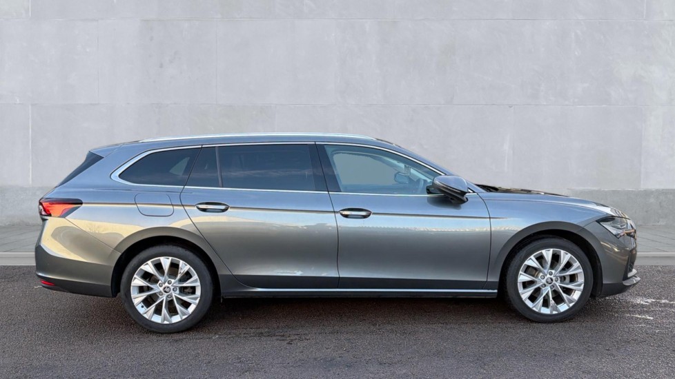 Used Skoda Superb 2025 for sale - 77013127: Photo 4