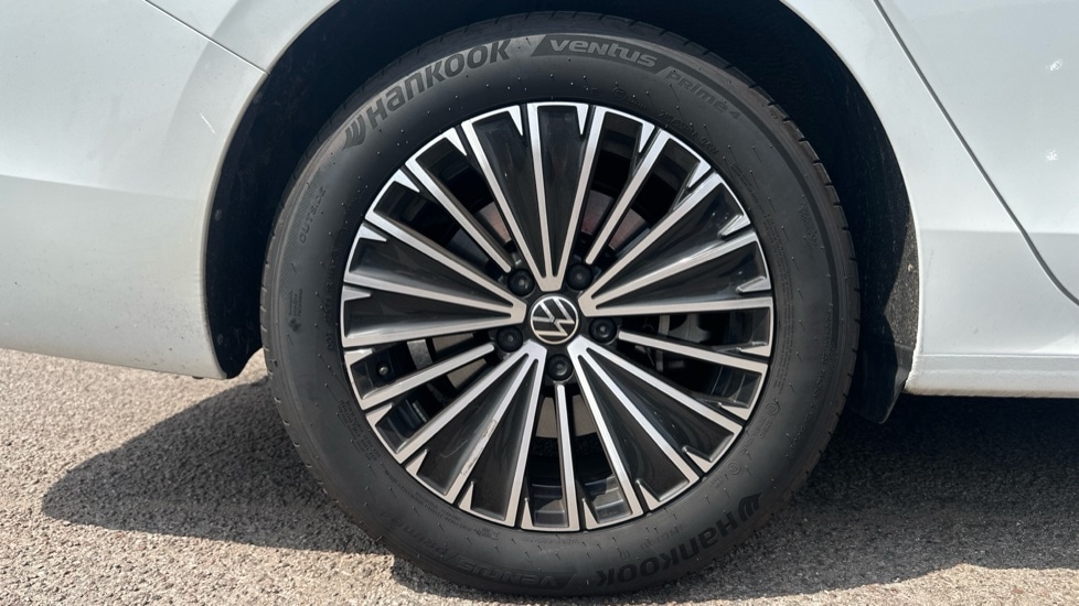 Used Volkswagen Passat 2024 for sale - 76868597: Photo 19