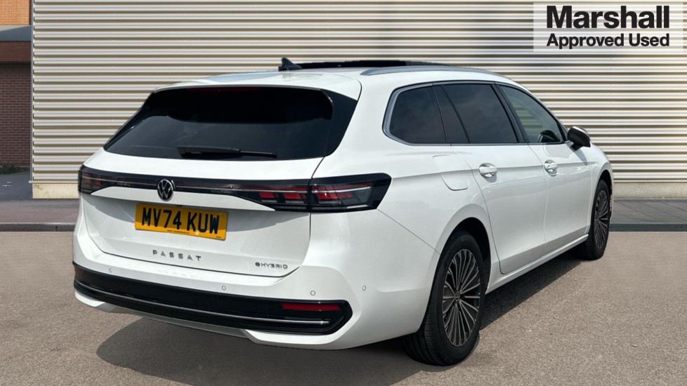 Used Volkswagen Passat 2024 for sale - 76868597: Photo 3