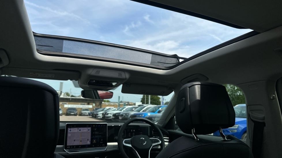 Used Volkswagen Passat 2024 for sale - 76868597: Photo 43