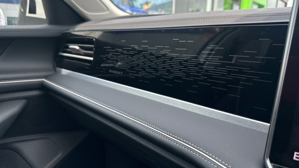 Used Volkswagen Passat 2024 for sale - 76868597: Photo 51