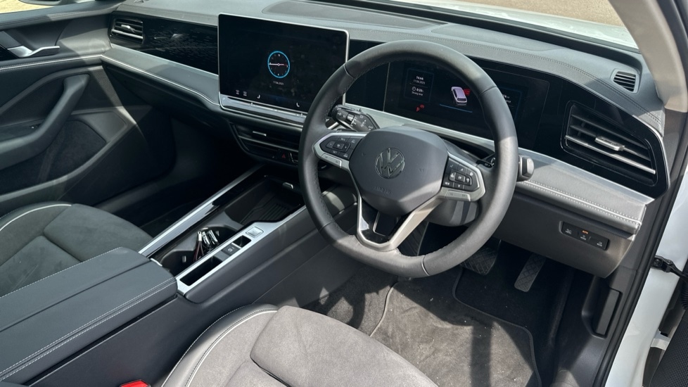 Used Volkswagen Passat 2024 for sale - 76868597: Photo 9