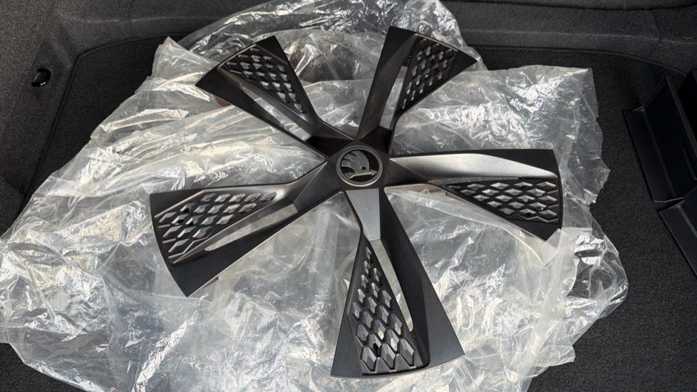 Used Skoda Karoq 2022 for sale - 76873038: Photo 28