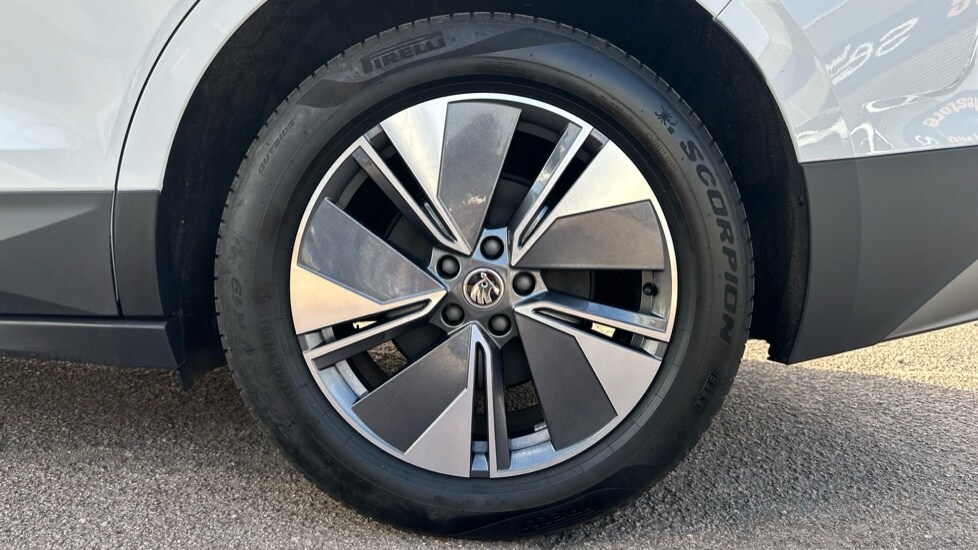 Used Skoda Enyaq 2025 for sale - 75843777: Photo 18