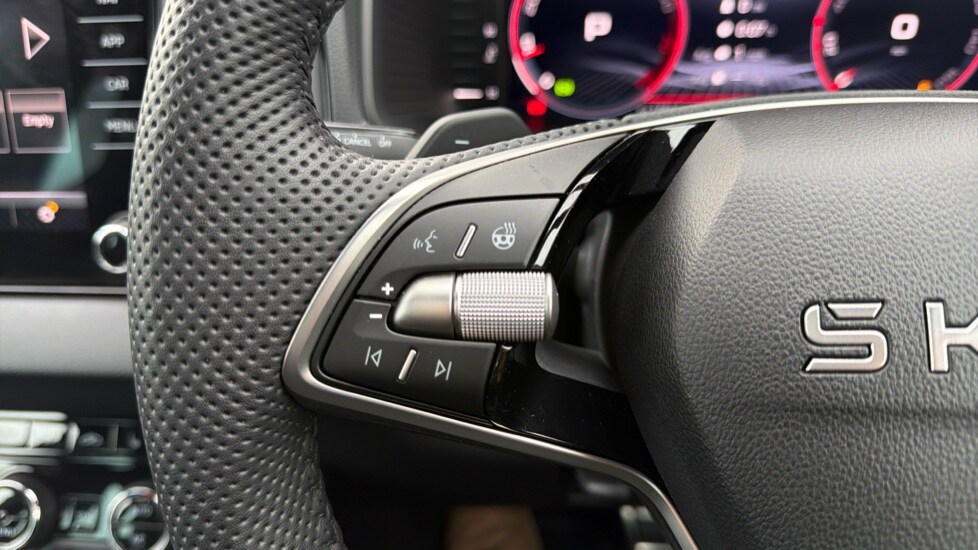 Used Skoda Karoq 2025 for sale - 76869934: Photo 31