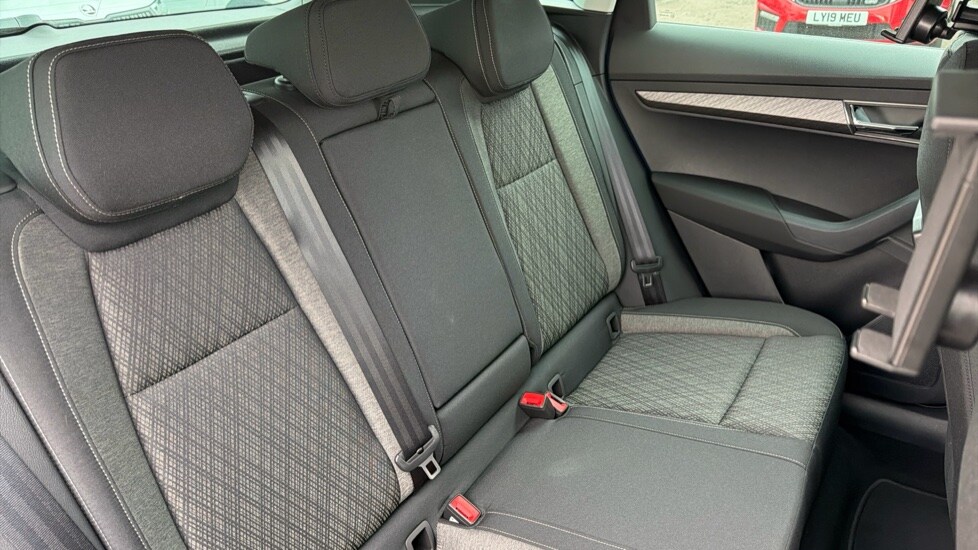 Used Skoda Karoq 2025 for sale - 76871317: Photo 15