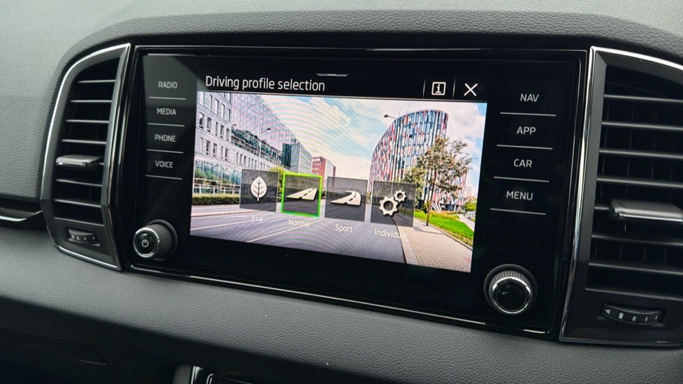 Used Skoda Karoq 2025 for sale - 76871317: Photo 24