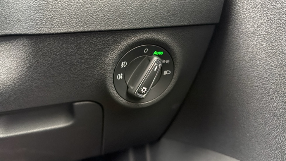 Used Skoda Karoq 2025 for sale - 76871317: Photo 28