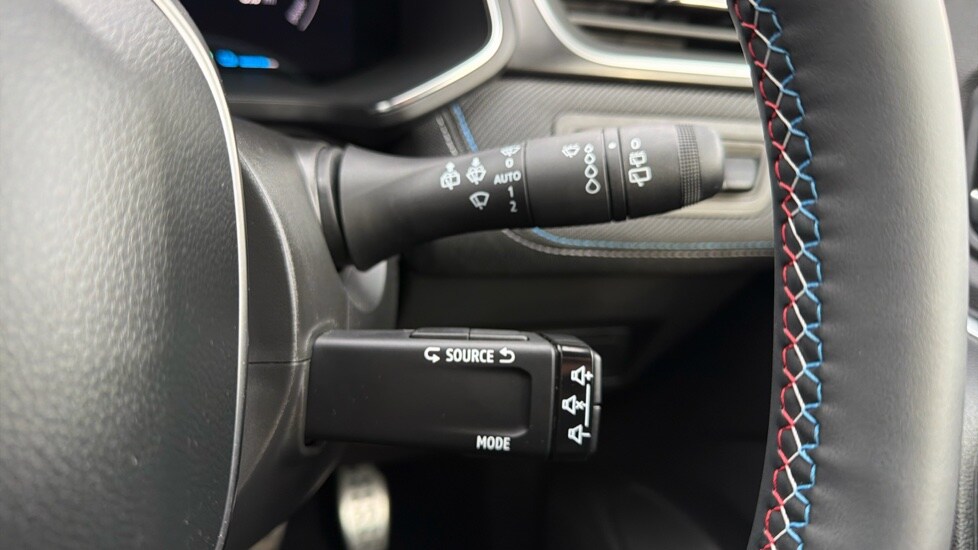 Used Renault Captur 2025 for sale - 76079000: Photo 24