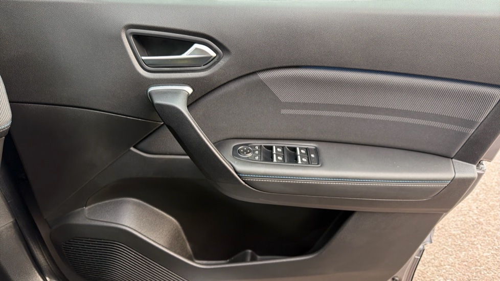Used Renault Captur 2025 for sale - 76079000: Photo 29